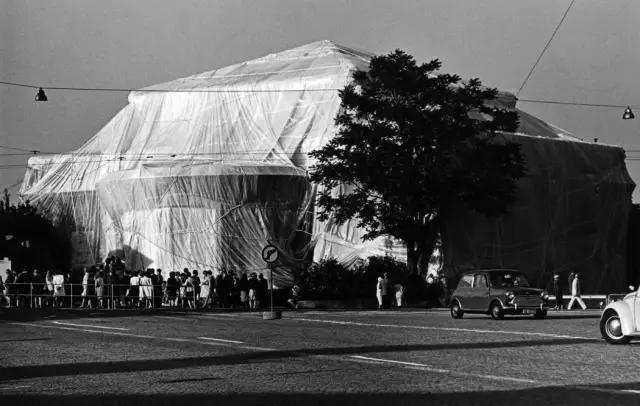 这对夫妇的设计,尺度实在是太大了!