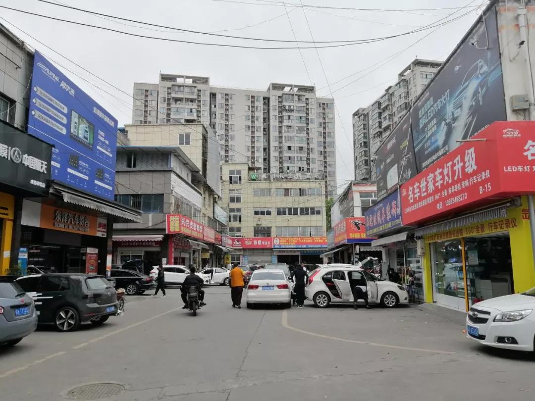 等了十年的搬迁,成都红牌楼西部汽车城好久搬迁