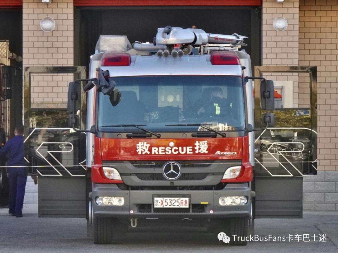 卢森宝亚at3车头上是什么,at3主战消防车多少钱一辆