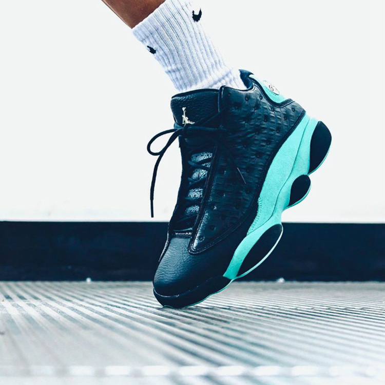 aj1和yeezy哪个值得入手 (aj1和yeezy哪个值得买)