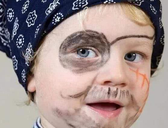 2岁孩子动不动都撒泼,对付孩子撒泼哭闹的绝招