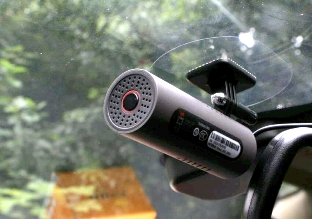 小米行车记录仪70迈和1s哪个好,小米1s70迈行车记录仪