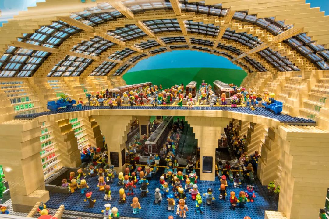 乐高大师最震撼的作品,日本乐高大神用积木拼奥特曼