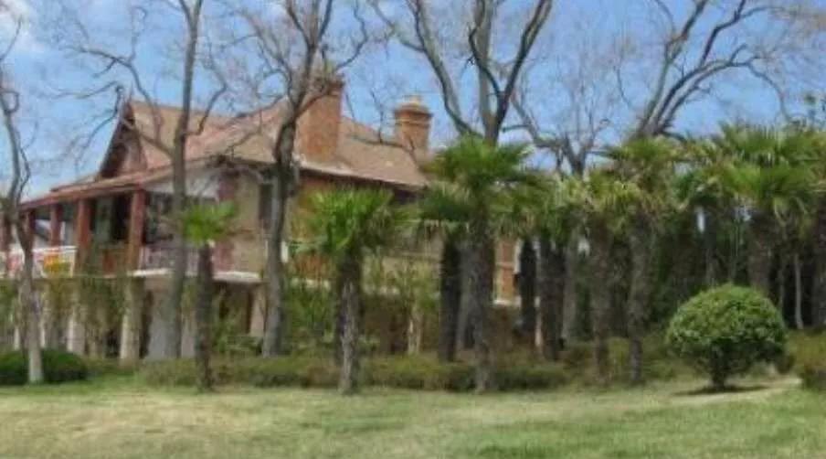 老话“不怕癞蛤蟆进家，就怕3树立门头”，啥意思？