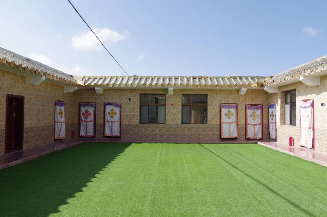 佛经里没有讲，草原上的女人不能搞直播