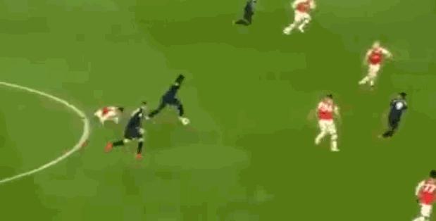 莫伊塞基恩尤文,伤仲永足球