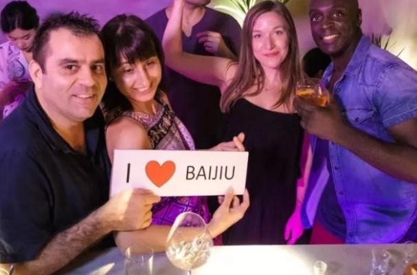 纽约酒吧烈酒,纽约白酒鸡尾酒