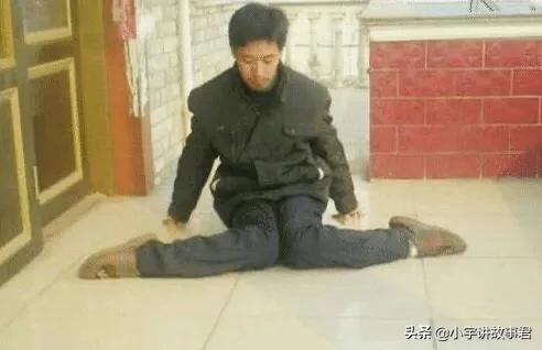 有没有妹子来回答一下，女孩子的腿真的可以折成这样吗?