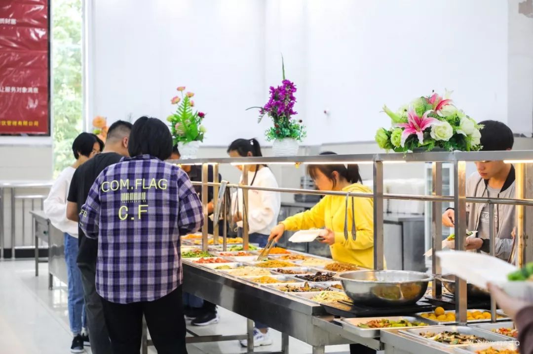 不去吃湖经食堂，一定后悔