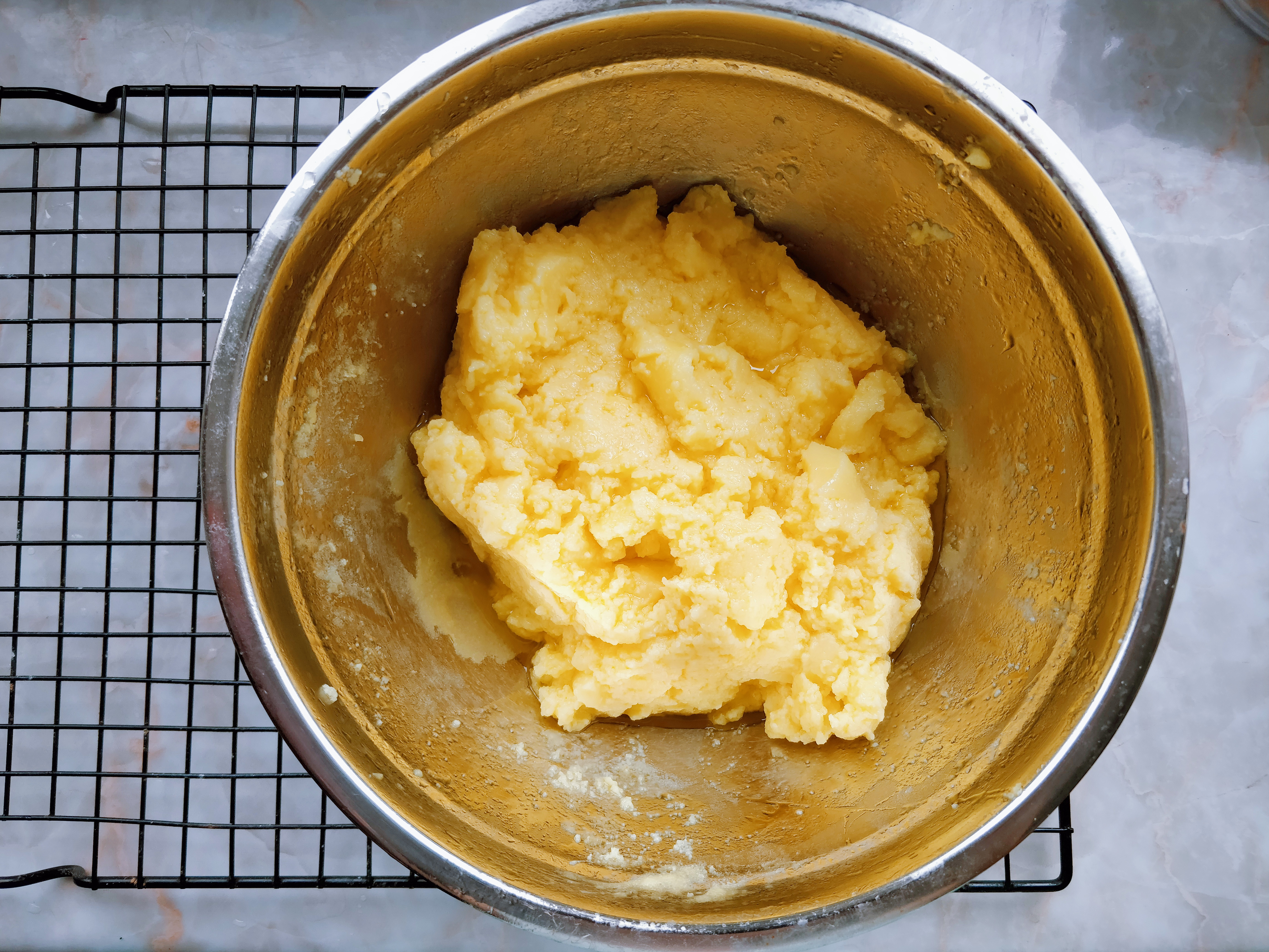 奶黄流心酥苏式月饼,正宗的流心奶黄月饼无糖