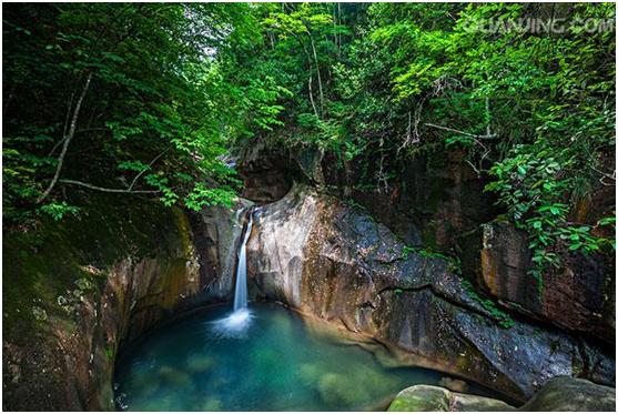 九华山荣玺庄园温泉度假酒店夜景,九华山荣玺庄园温泉度假酒店介绍