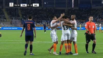 中国裁判首度执裁亚洲杯半决赛,中国裁判执法亚洲杯决赛