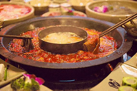 “当当......”快上车，成都的夜生活开始了