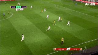 足球大中锋战术,足球后腰在哪个位置图