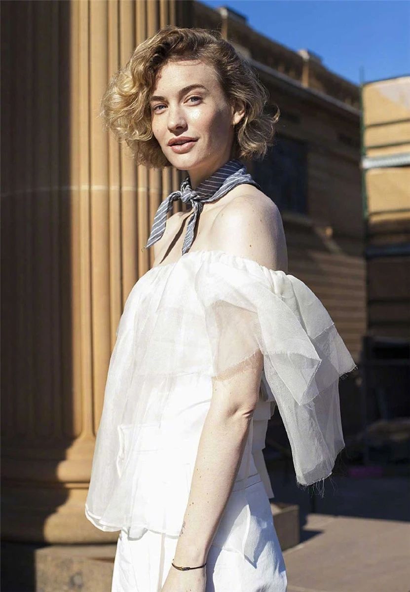 倪妮同款丝巾,赵薇钟爱精简风搭配