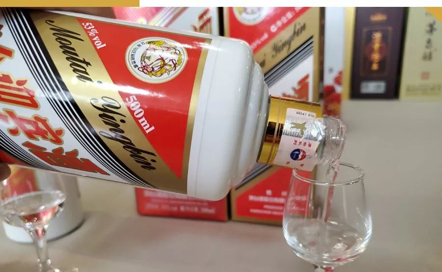 茅台迎宾酒和飞天迎宾酒什么区别,飞天茅台测评小酒馆