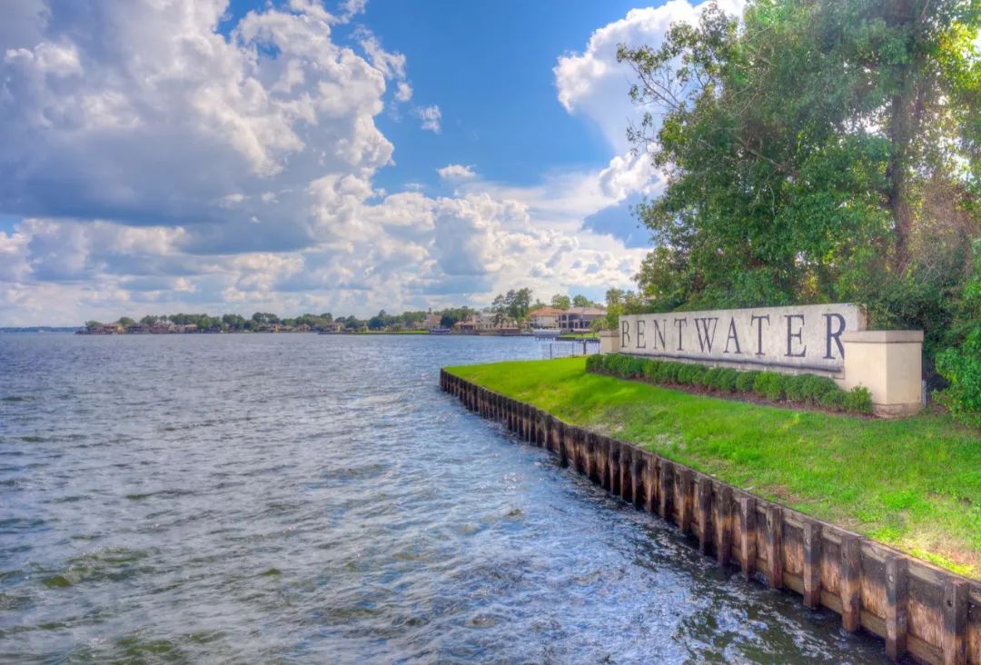 住洋房开游艇，做美国的*庄大**园主，朋友圈拉仇恨的绝佳机会来了