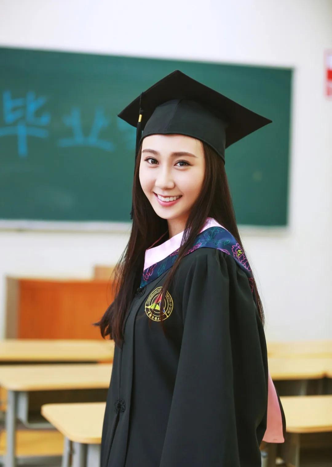 被质疑整容?脱离水均益爱女光环的水亦诗,还剩下什么?