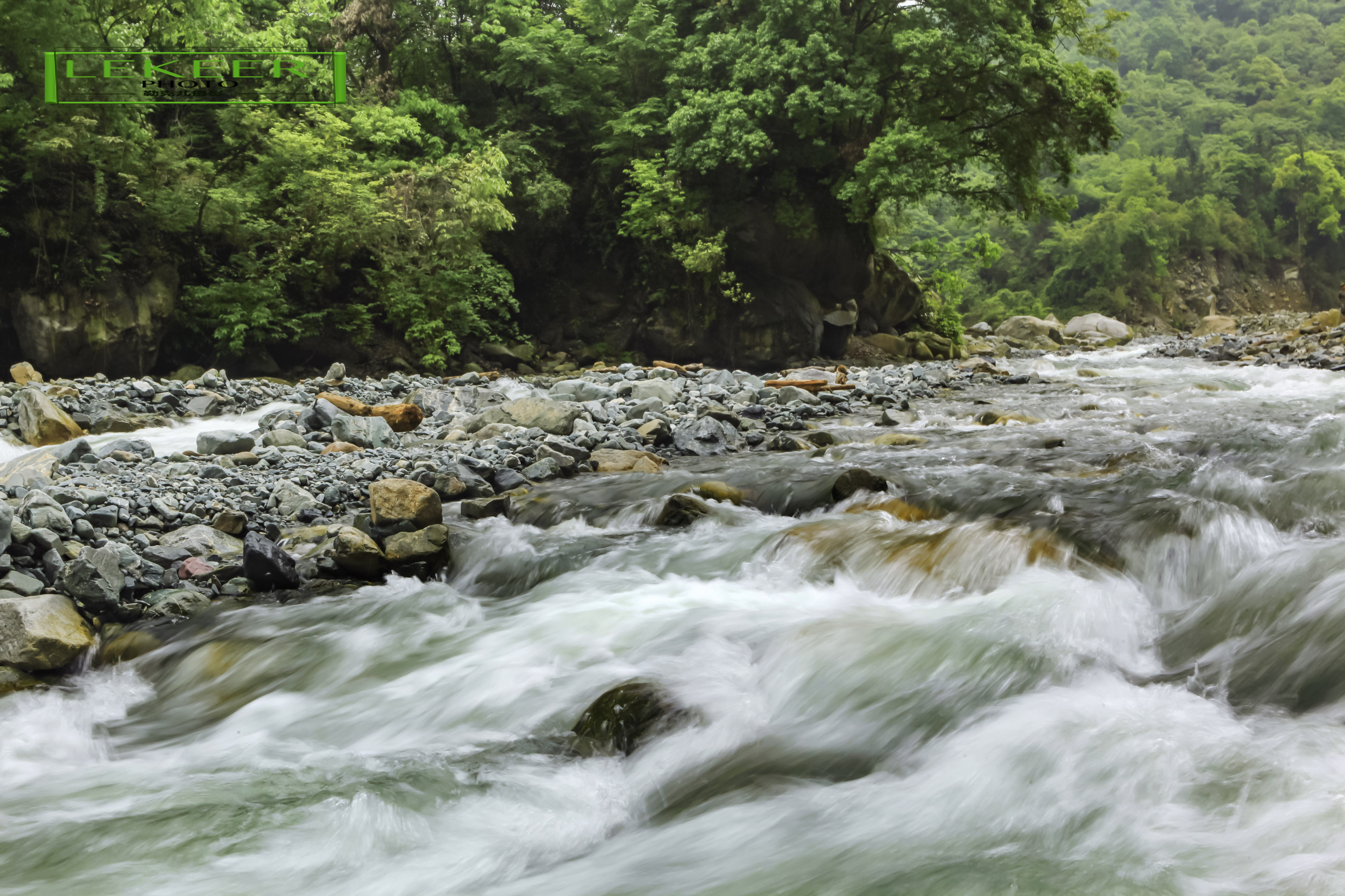 穿越无人区难忘的经历,穿越无人区后半夜的恐怖经历