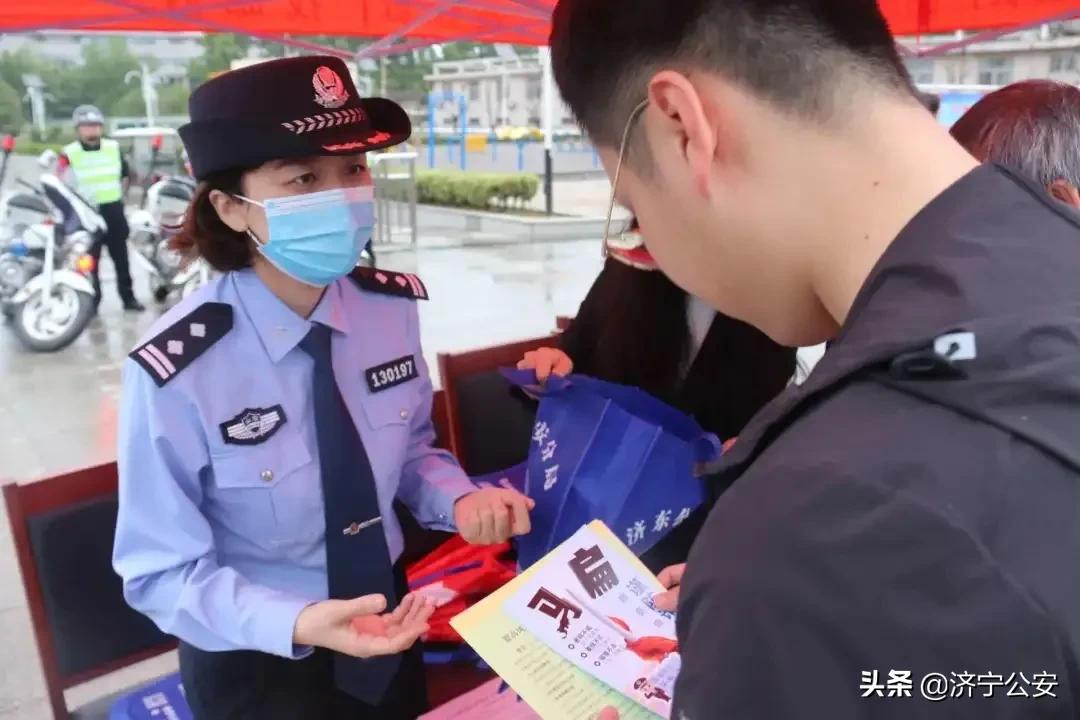 “精准入企”济宁济东公安密织反诈防护网