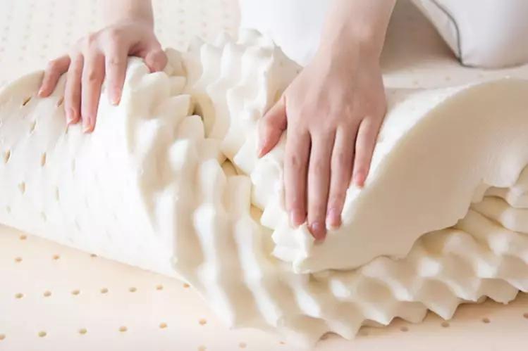 刚买回来的乳胶枕头有味道,乳胶枕头有味道怎么去除妙招