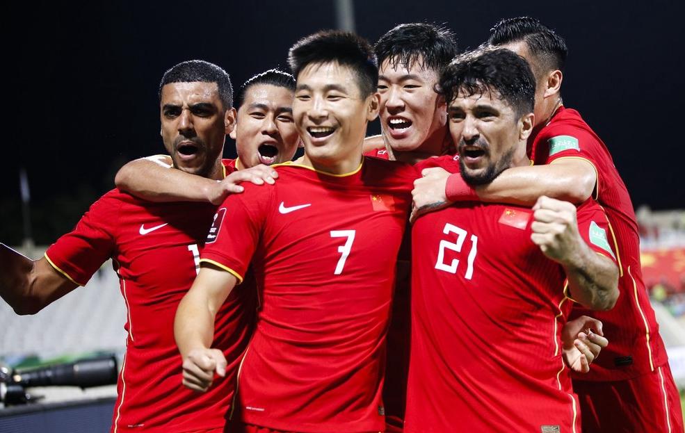 12强赛国足首战澳大利亚前20分钟,国足最强阵容与澳一战结果如何