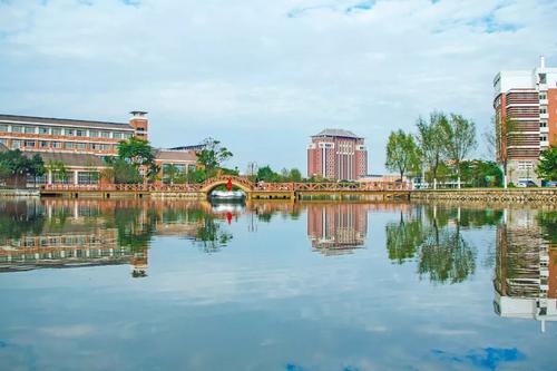 在福建师范大学就读是一种怎样的体验？