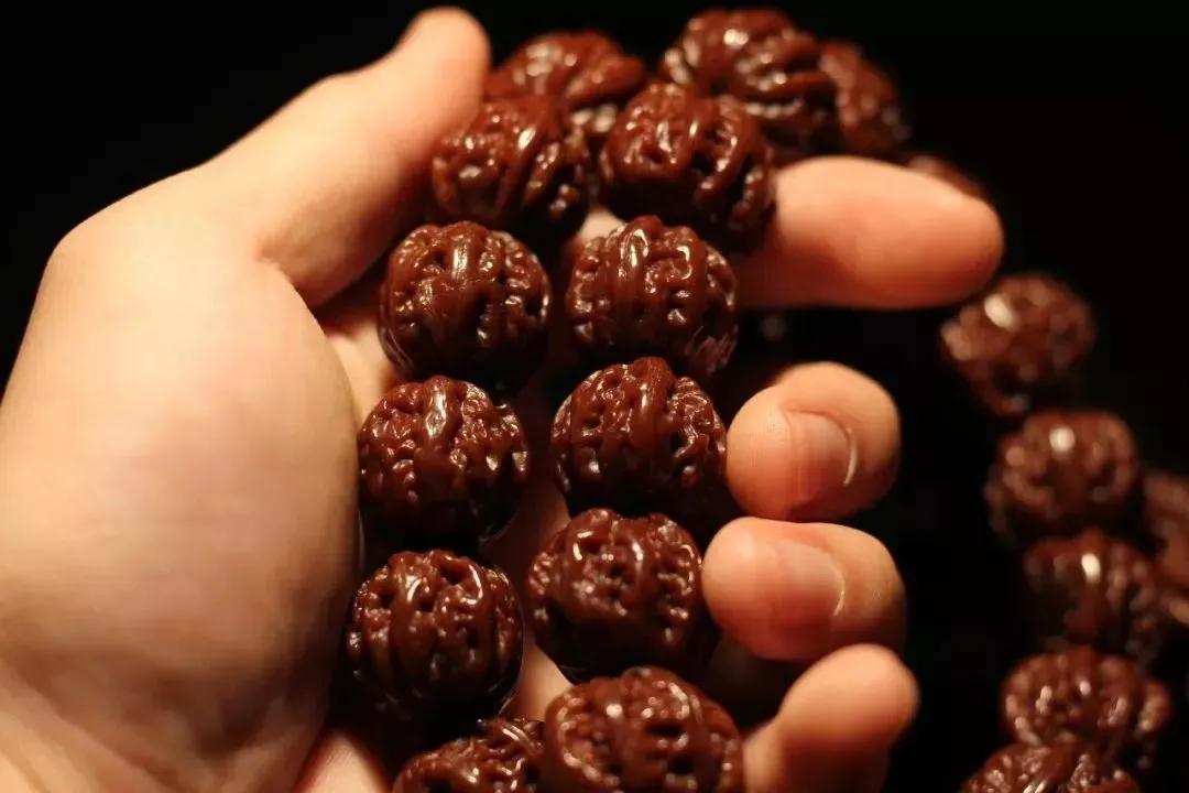 文玩小核桃手串能用水洗吗,文玩小核桃蛤蟆头手串价格