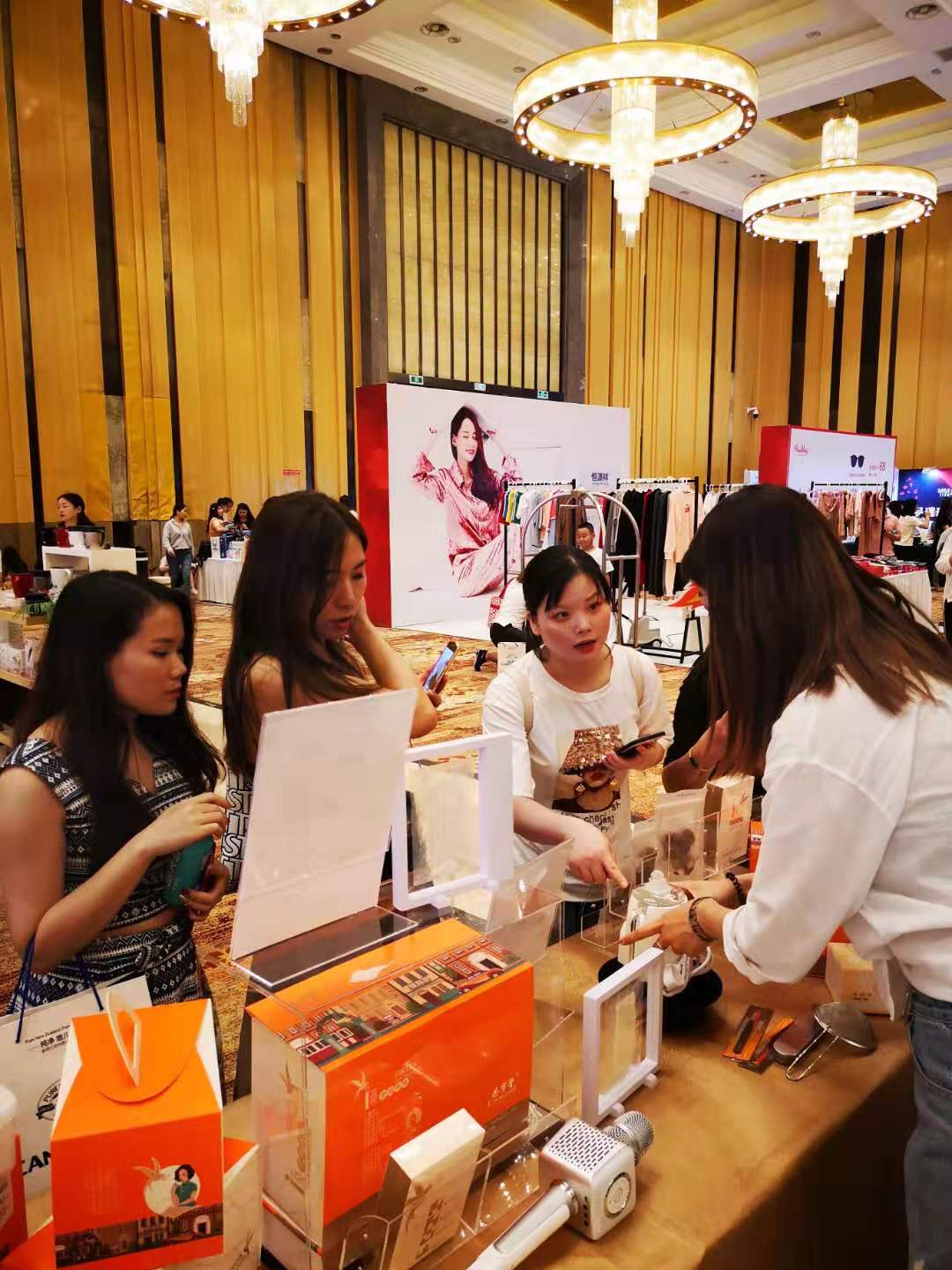 林瑞阳和他的新零售大会，恩宁堂燕窝备受时尚爱美女性追捧