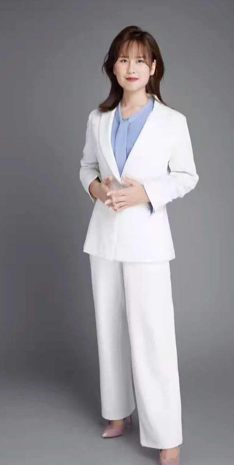 因脸歪被无数公司拒绝，如今蜕变归来，她拒绝百万年薪走上教师路