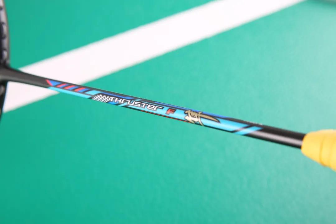 victor球拍黑金隼,victor77f球拍