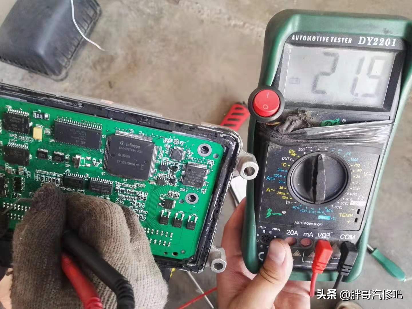 燃油过稀故障码,面包车混合气过稀发动机亮黄灯