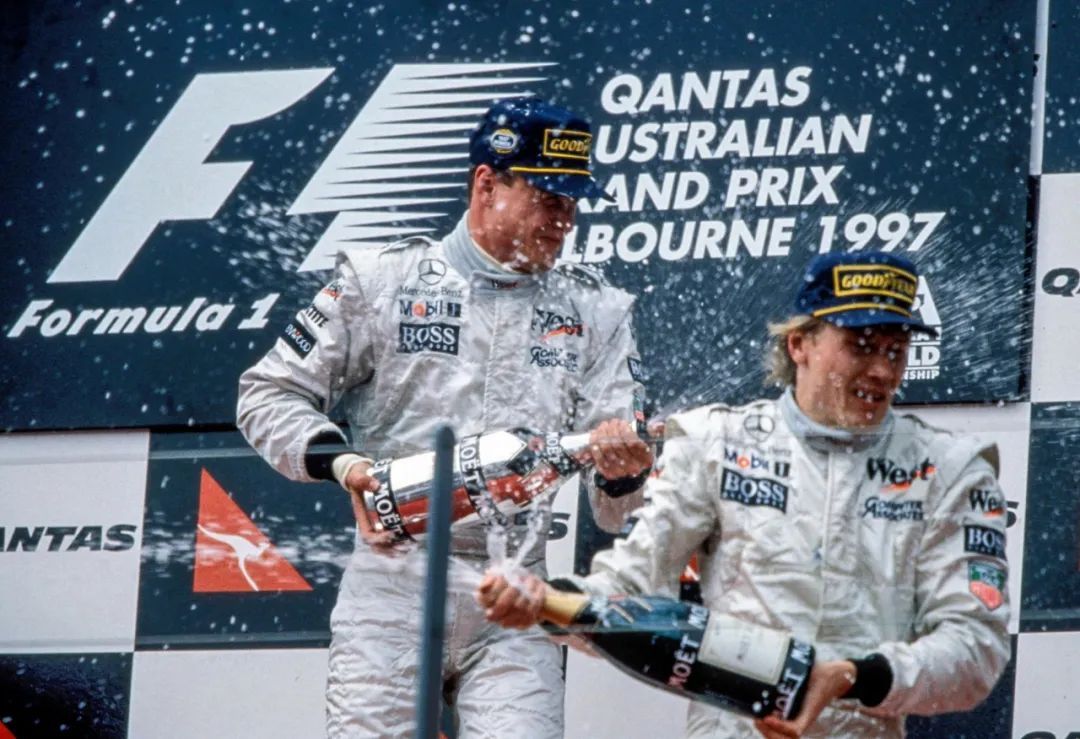 奔驰s八个黑科技,奔驰s有些什么黑科技