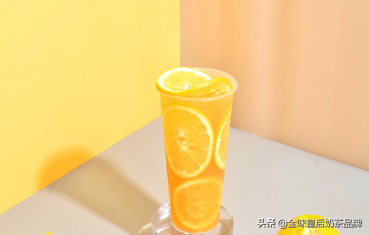 开奶茶店赚钱么一年赚多少,开一家奶茶店一年能赚多少钱呢