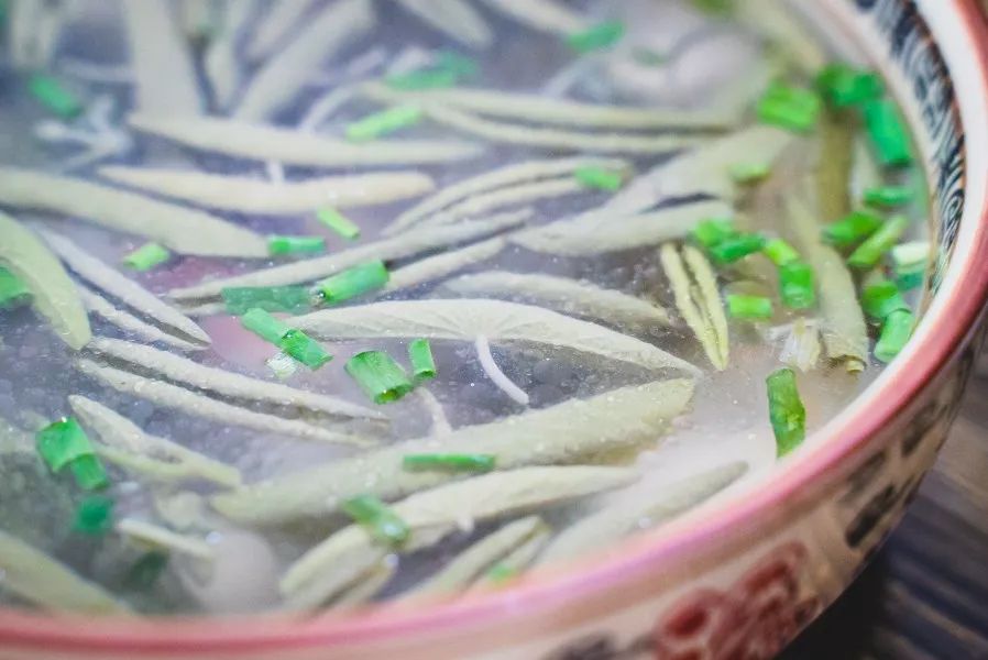 为了吃美食去外地,为了吃儿时的味道跑到一个地方