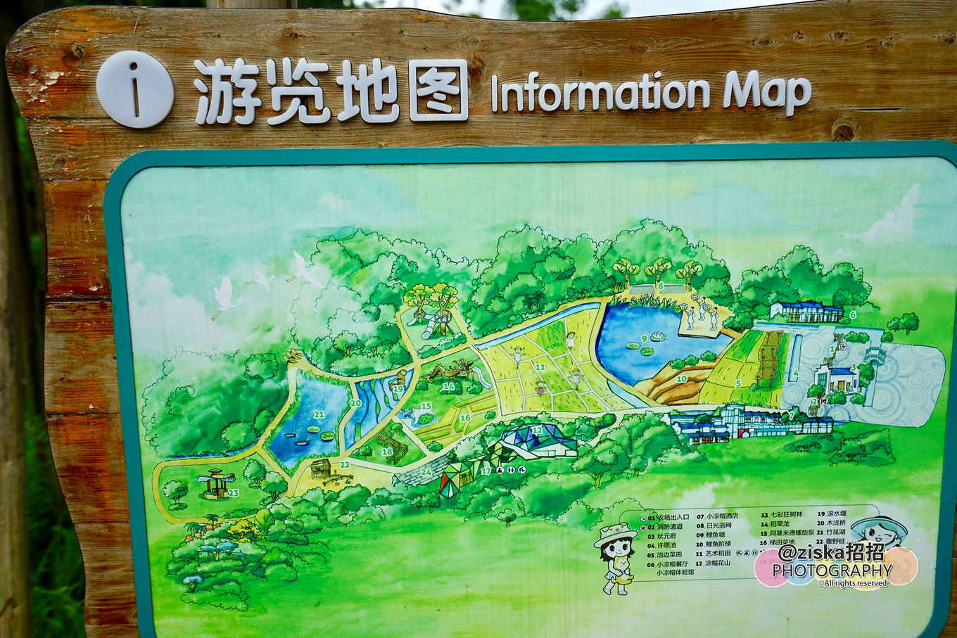 小伙探索神秘洞穴视频,小伙独自探索深山神秘古墓