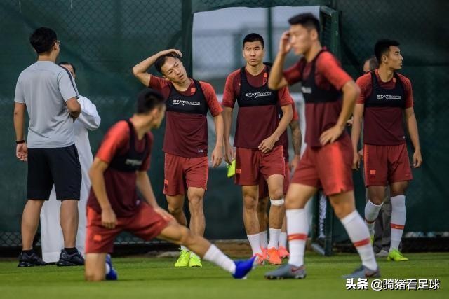 国足开启铁时代，大名单变化大：重庆斯威快马冯劲成山城独苗