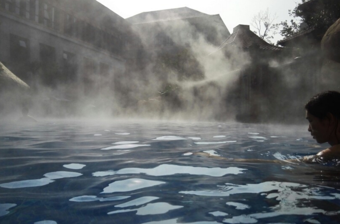 吃一口核废料会怎样？外国富豪把镭当补药，连喝1400瓶含镭药水