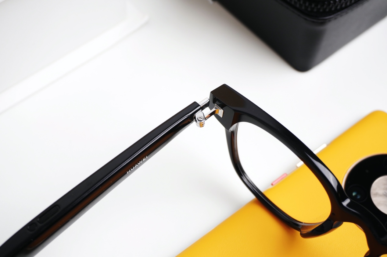 戴上眼镜还摘不下来了,戴上就摘不下来的美瞳