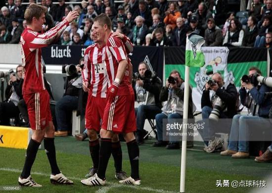 一人一鞋球星的执念球迷的追求你最喜爱的那双鞋穿了多久?