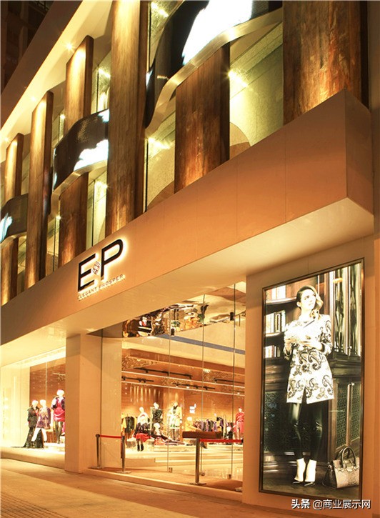 北京华贸购物服装,北京雅莹华贸直播间