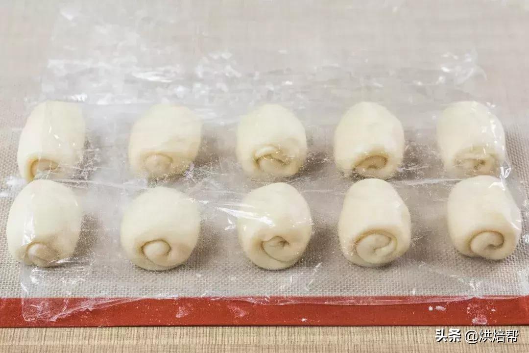 如何用烤箱烤芝麻烧饼,老北京麻酱芝麻烧饼的烤箱做法