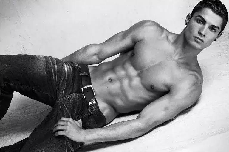 梅西c罗内马尔住处,梅西c罗贝克汉姆谁成就高