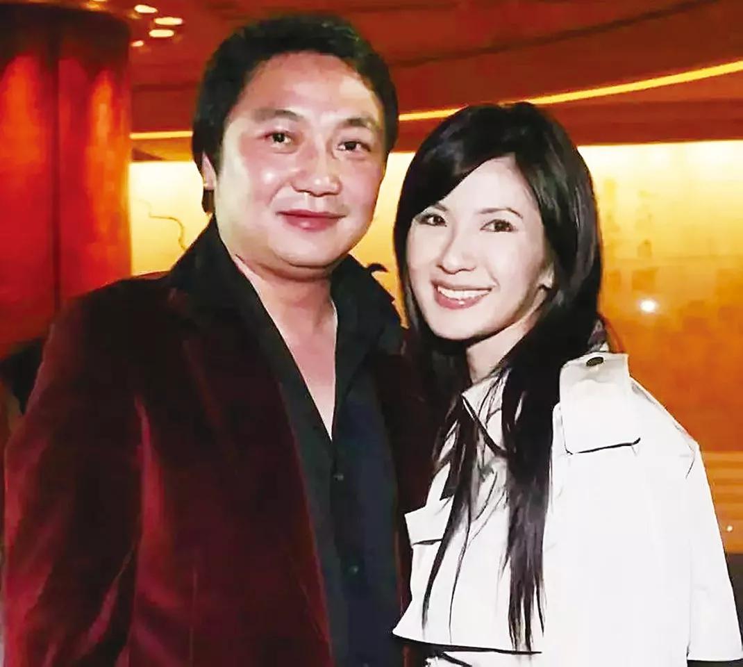 嫁给富豪的柜员空姐,嫁给富豪的柜姐