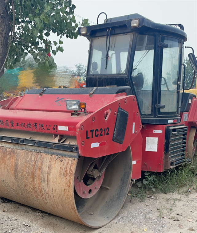 10年的压路机,一百多年前的压路机