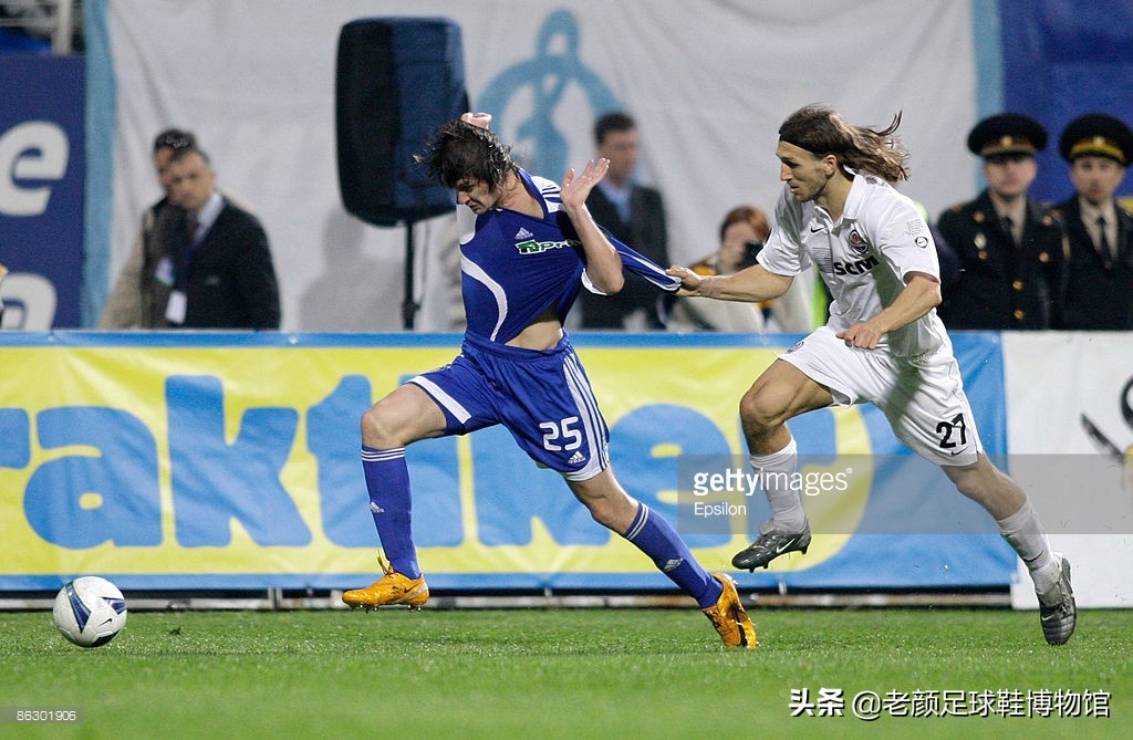 马竞前锋微商处购买厂货球鞋作秀，欧美球星居然还自己掏钱买球鞋