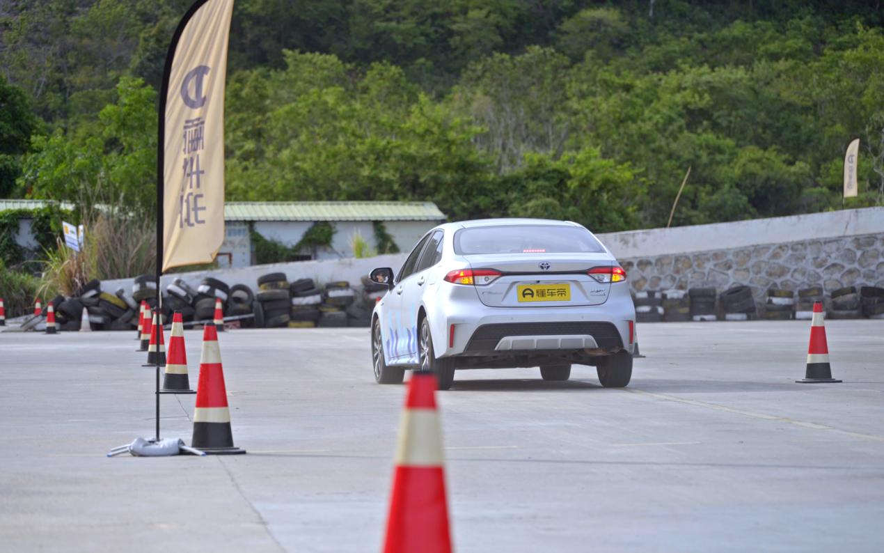 丰田双擎混动开不坏,丰田雷凌双擎开不坏