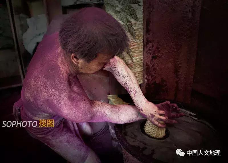 祖祖辈辈传下来的制香手艺,老百姓手工制香