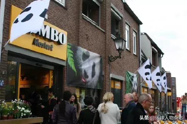 荷兰人囤*麻大**、抢厕纸，卫生部长心力交瘁晕倒后辞职，帅气亲民的首相急了！