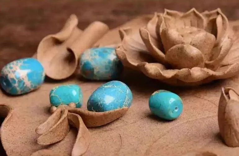 这些珠宝千万不要买,这几种假珠宝千万不能买